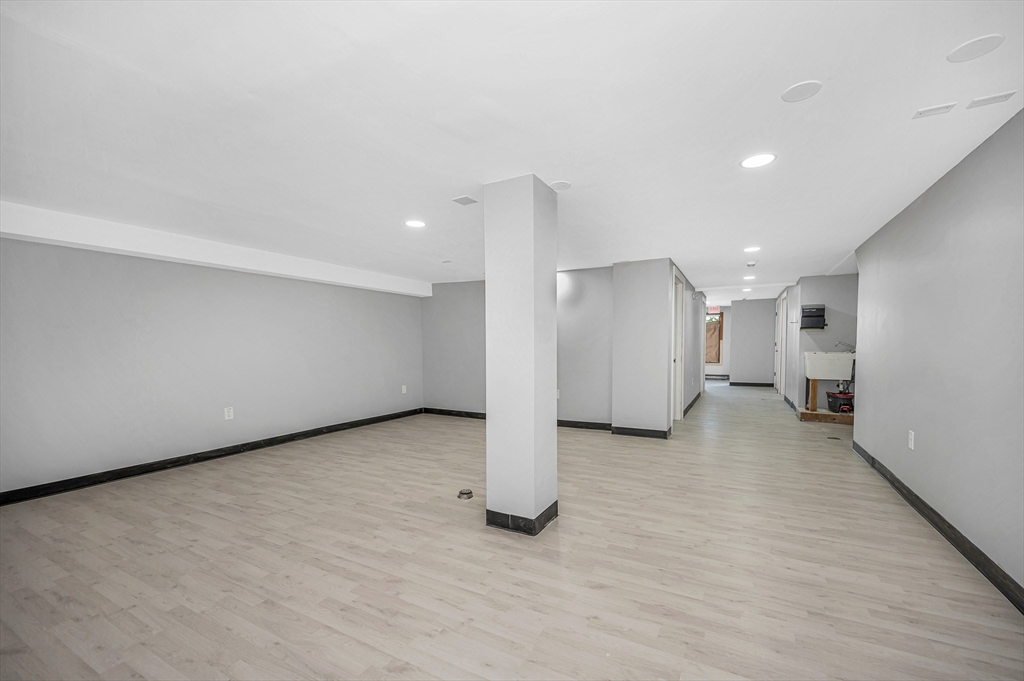230 Cumberland Road Lowell, MA 01850 - Photo 17 of 38