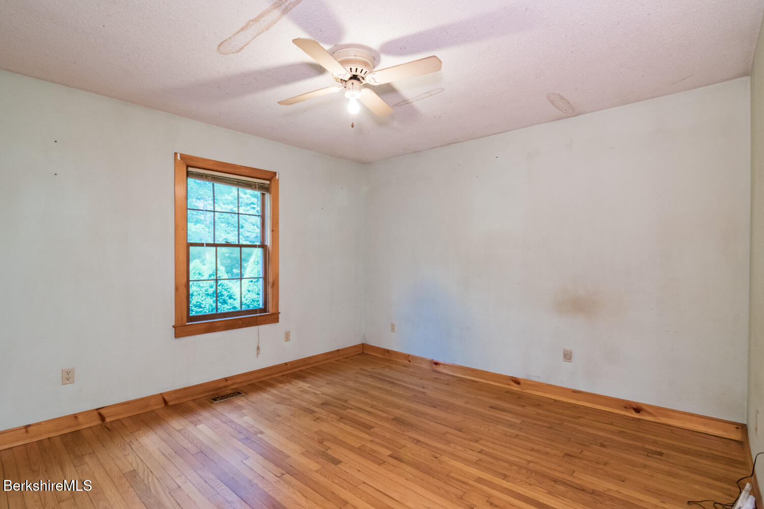 49 Parish Road Worthington, MA 01098 - Photo 17 of 30 49-Parish-Rd-Worthington-MA-139