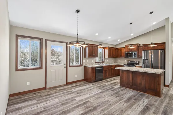 $460,000 | 2588 101st Street Northwest, Zimmerman, MN 55398