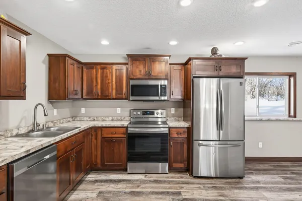 $460,000 | 2588 101st Street Northwest, Zimmerman, MN 55398