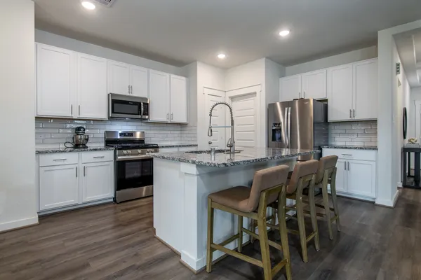 $285,000 | 4067 Colony River, Pinehurst, TX 77362