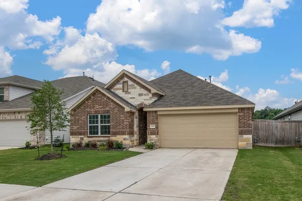 $285,000 | 4067 Colony River, Pinehurst, TX 77362
