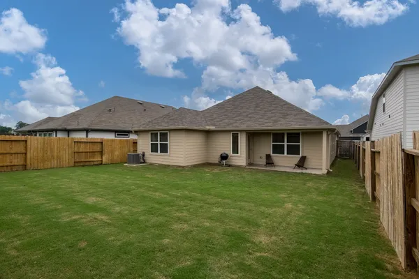 $285,000 | 4067 Colony River, Pinehurst, TX 77362