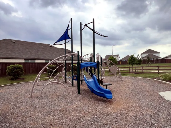 $285,000 | 4067 Colony River, Pinehurst, TX 77362