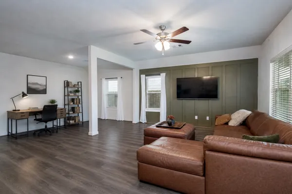 $285,000 | 4067 Colony River, Pinehurst, TX 77362
