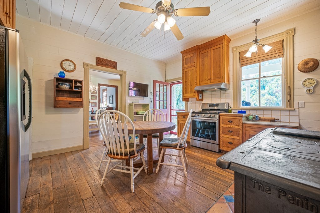 3833 Liberty Hill Road Fries, VA 24330 - Photo 33 of 100 Gallery Image 33