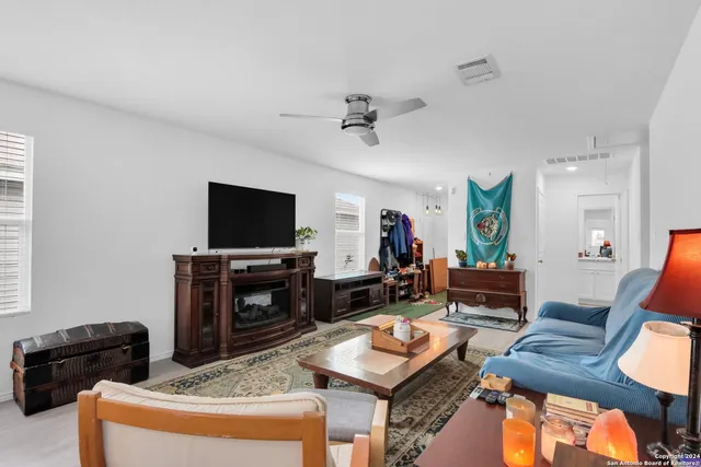 $1,600 | 13831 Goat Cove, San Antonio, TX 78252