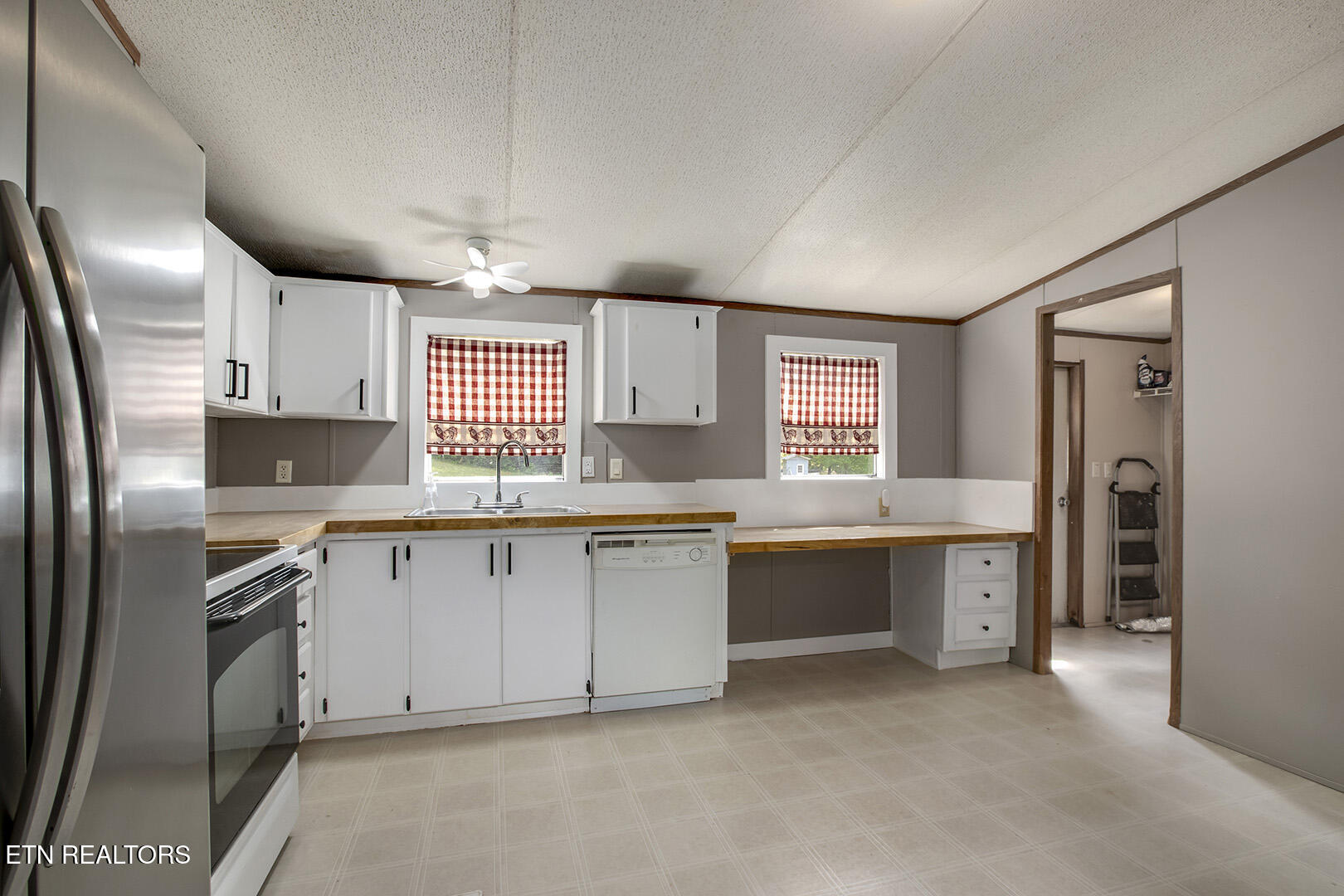 1725 Euchee Road Ten Mile, TN 37880 - Photo 12 of 34 12_EucheeRoad_1725_Kitchen01