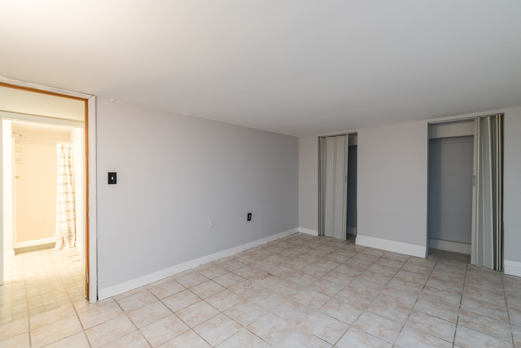 2313 Devonshire Road Waukegan, IL 60087 - Photo 17 of 28