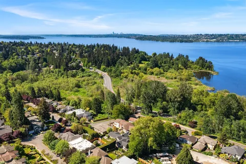 $2,898,000 | 10030 Northeast 110th Street, Kirkland, WA 98033