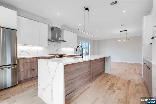 $6,700 | 128 East Edsall Boulevard, Unit A, Palisades Park, NJ 07650