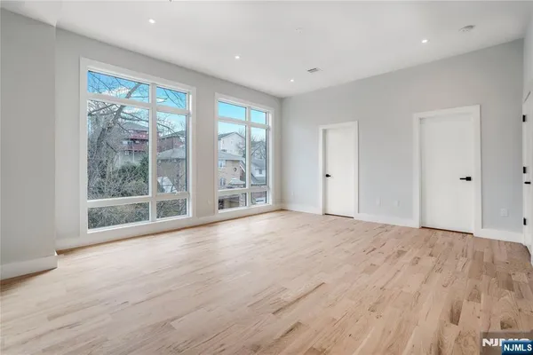 $6,700 | 128 East Edsall Boulevard, Unit A, Palisades Park, NJ 07650