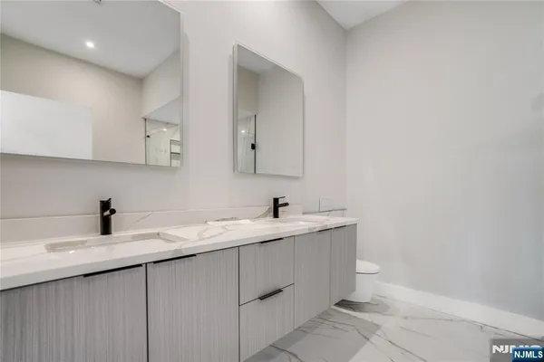 $6,700 | 128 East Edsall Boulevard, Unit A, Palisades Park, NJ 07650