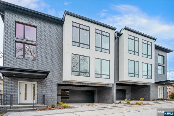 $6,700 | 128 East Edsall Boulevard, Unit A, Palisades Park, NJ 07650