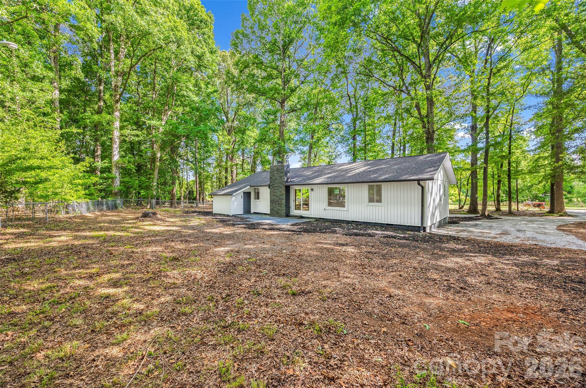 5950 Lake Wylie Road Clover, SC 29710 - Photo 30 of 36