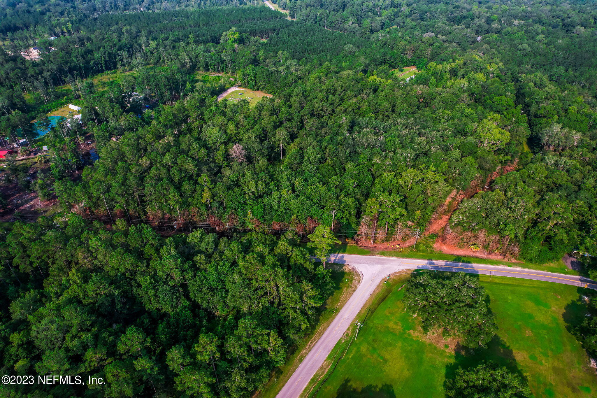 0 Middle Road Hilliard, FL 32046 - Photo 6 of 19 a view of a garden with an outdoor space