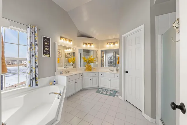 $599,900 | 3451 Parliament Lane, Naperville, IL 60564