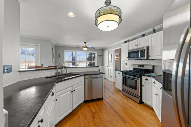 $599,900 | 3451 Parliament Lane, Naperville, IL 60564