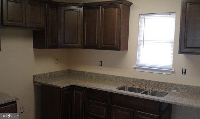 4802 Sheriff Road Northeast Washington, DC 20019 - Photo 3 of 15 Kitchen