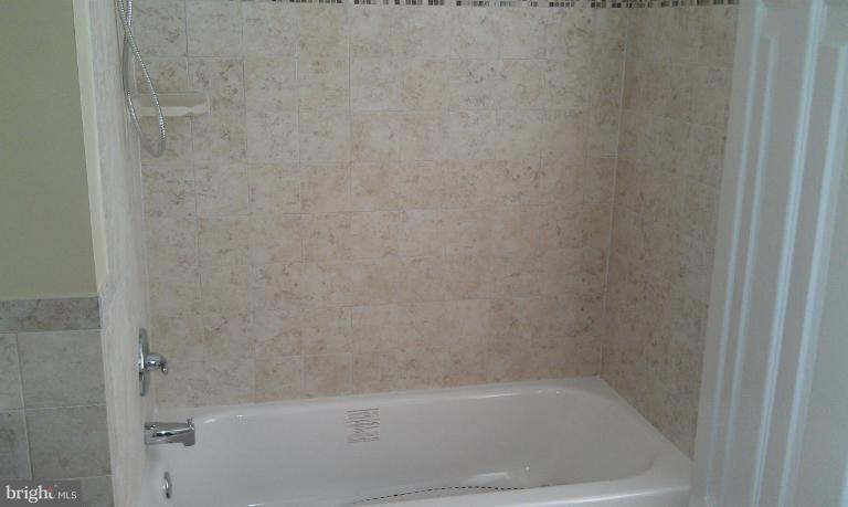 4802 Sheriff Road Northeast Washington, DC 20019 - Photo 7 of 15 Bath (Master)