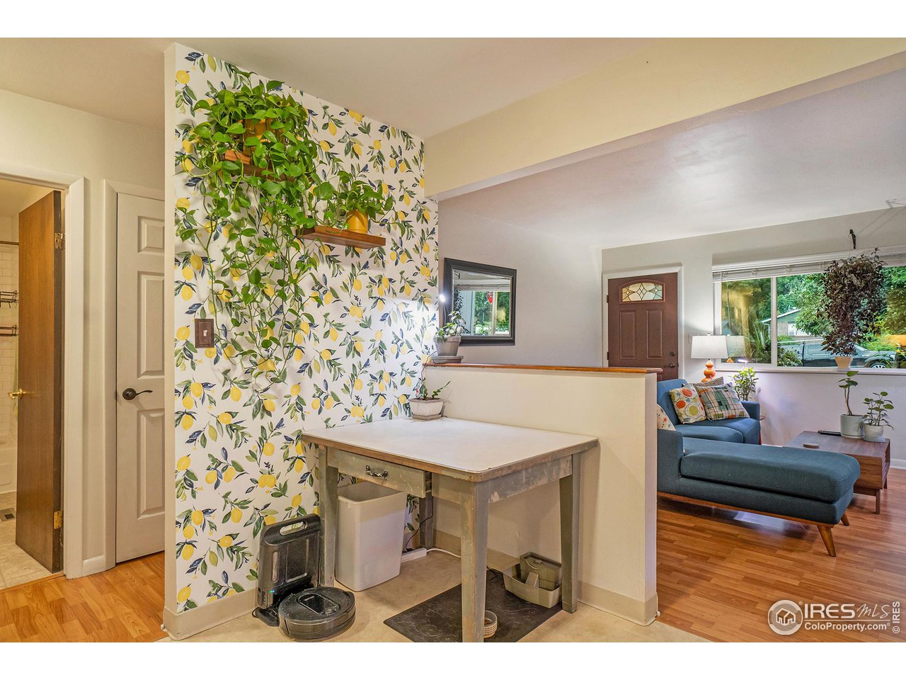 1602 Edora Road Fort Collins, CO 80525 - Photo 10 of 33 Space for a table