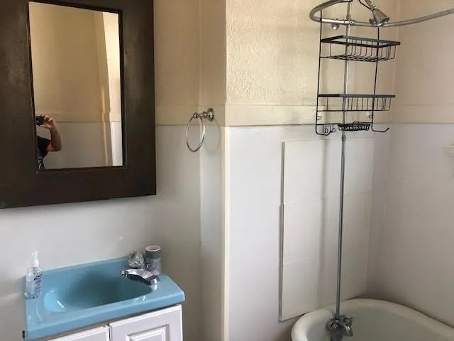 $2,400 | 2230 Constance Street, New Orleans, LA 70130