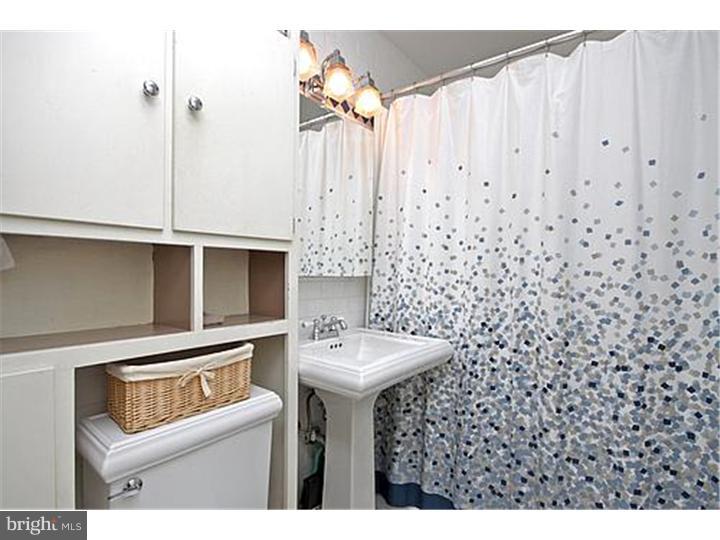 18 Delmont Road Newtown Square, PA 19073 - Photo 14 of 25 Bathroom