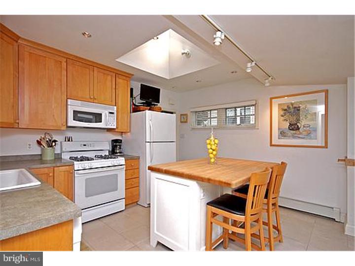 18 Delmont Road Newtown Square, PA 19073 - Photo 8 of 25 Kitchen