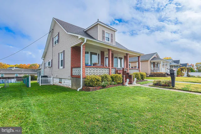 $340,000 | 109 North Stuart Street, Baltimore, MD 21221