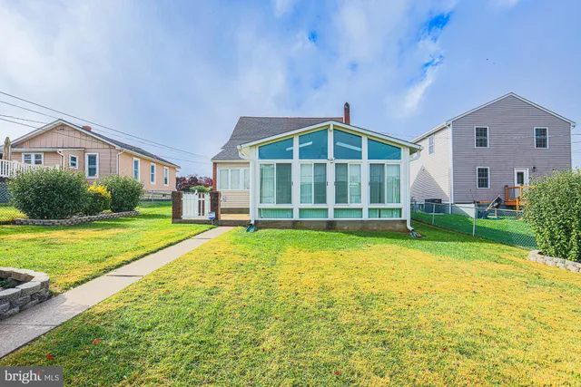 $340,000 | 109 North Stuart Street, Baltimore, MD 21221