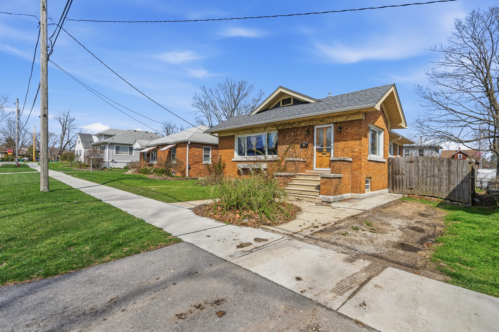 618 East 12th Street Lockport, IL 60441 - Photo 2 of 16