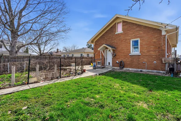 $275,000 | 618 East 12th Street, Lockport, IL 60441