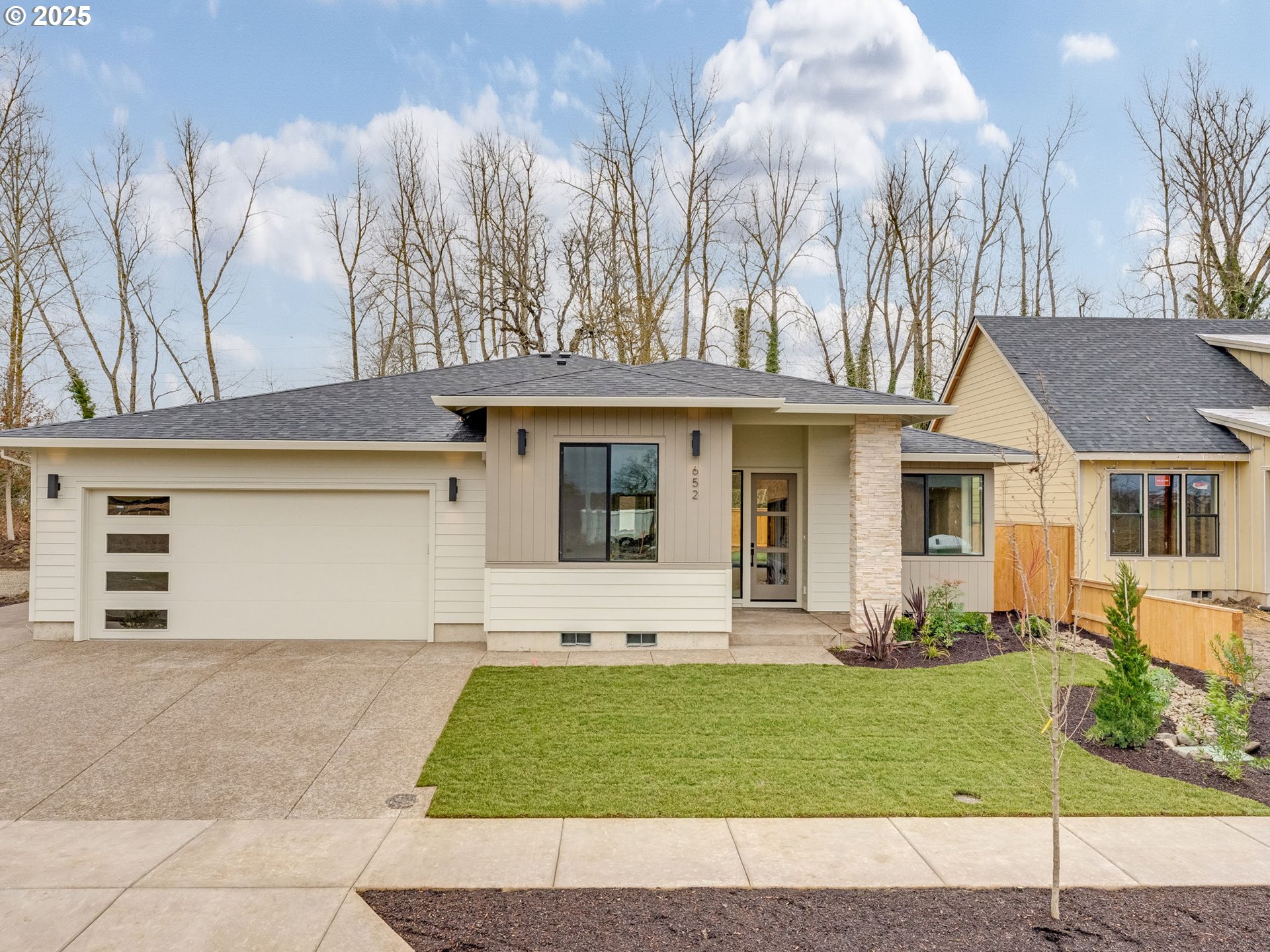 652 Parker Loop Silverton, OR 97381 - Photo 1 of 33 Gallery Image 1