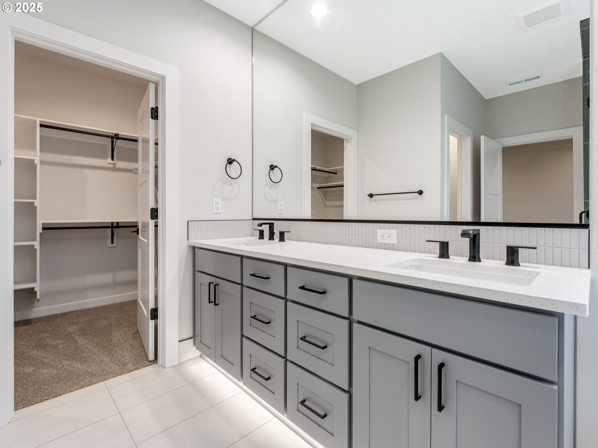 652 Parker Loop Silverton, OR 97381 - Photo 23 of 33 Gallery Image 23