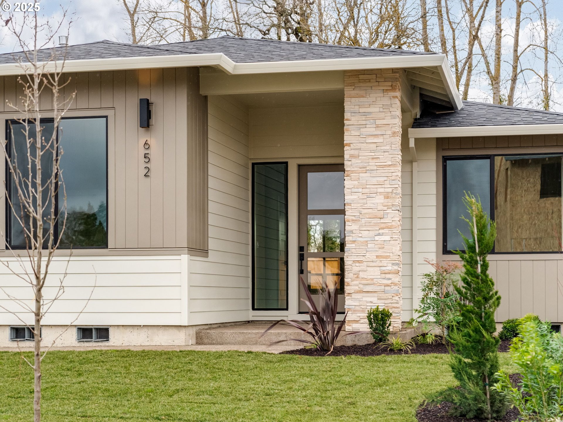 652 Parker Loop Silverton, OR 97381 - Photo 4 of 33 Gallery Image 4
