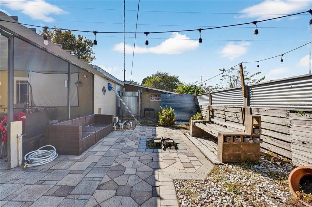 1501 North Combee Road Lakeland, FL 33801 - Photo 33 of 34 a view of a couch in the patio