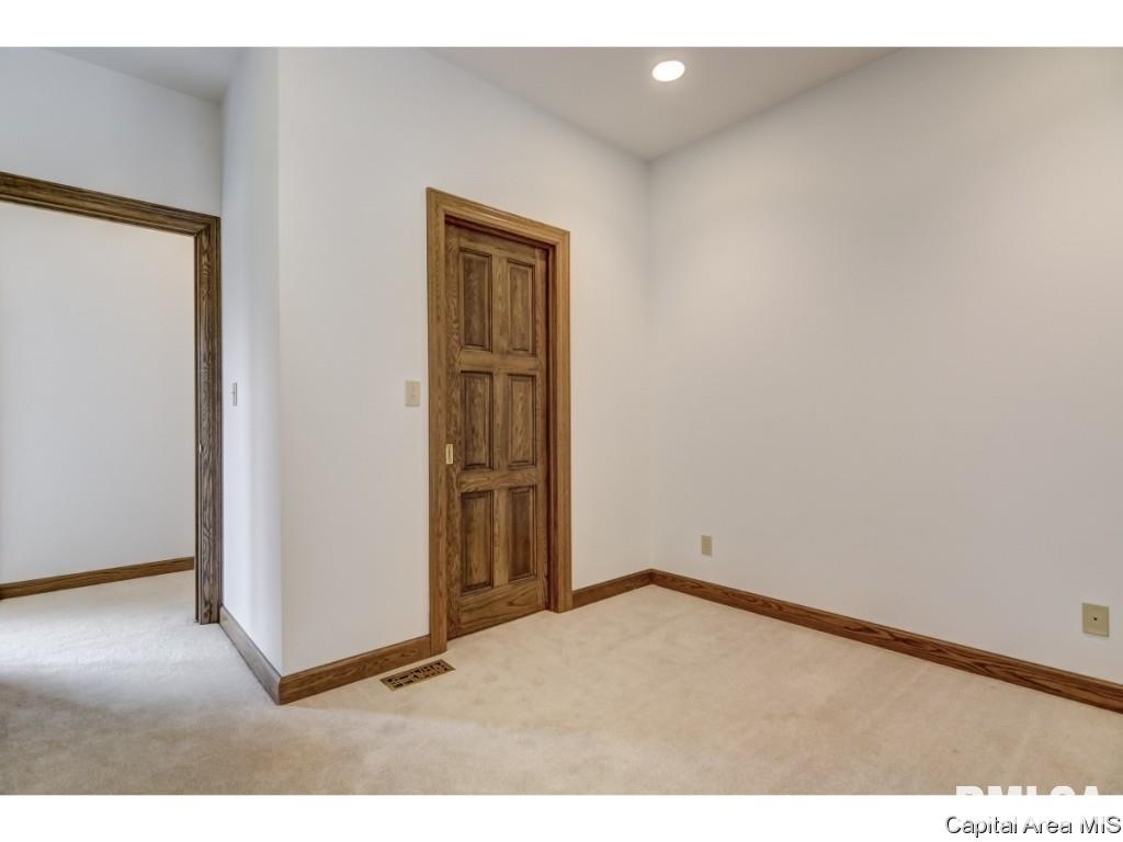 6094 Fulton Road New Berlin, IL 62670 - Photo 21 of 27