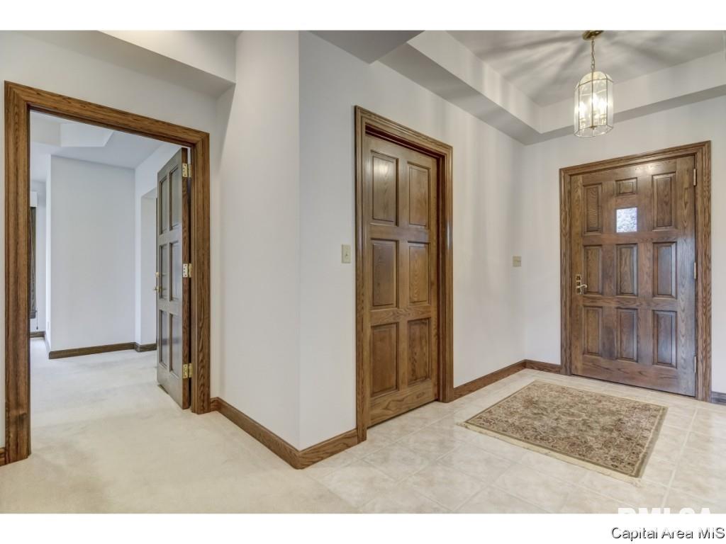 6094 Fulton Road New Berlin, IL 62670 - Photo 3 of 27