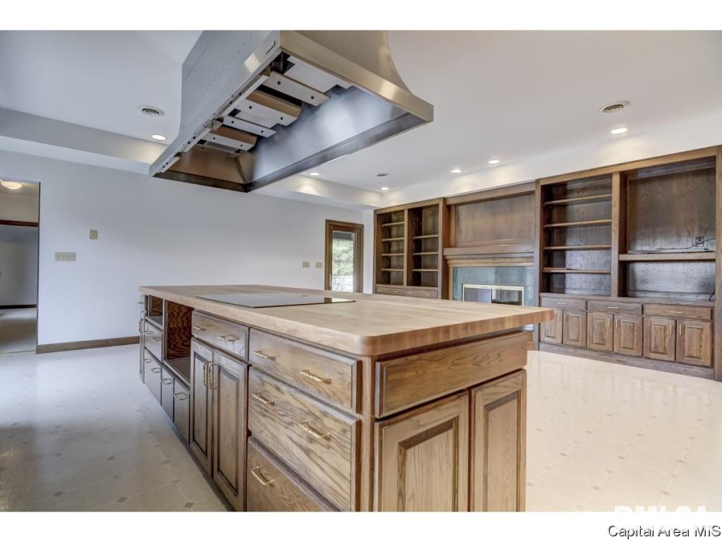 6094 Fulton Road New Berlin, IL 62670 - Photo 10 of 27