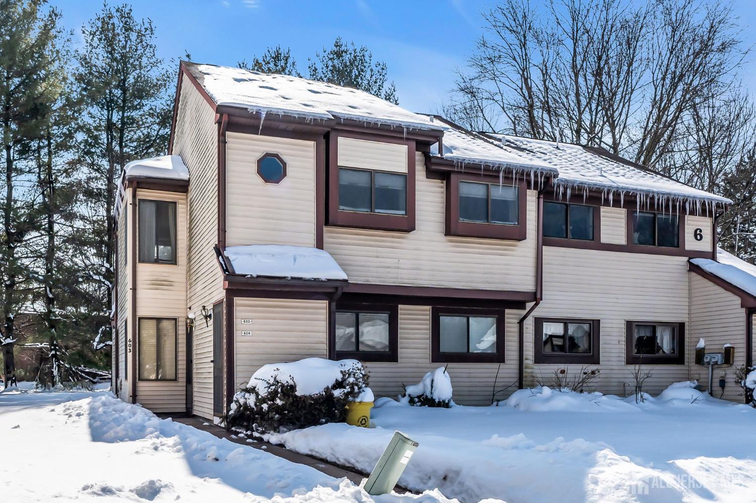 603 Jacob Court Dayton, NJ 08810 - Photo 2 of 21