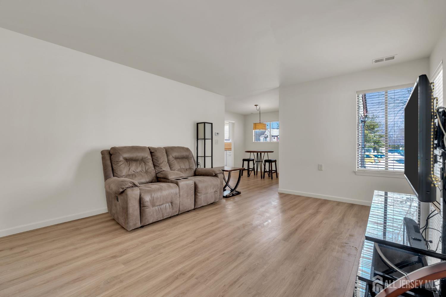 603 Jacob Court Dayton, NJ 08810 - Photo 10 of 21
