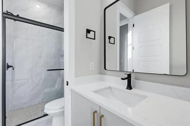 $769,000 | 2061 Glenhollow Drive, Weatherford, TX 76088