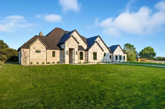 $769,000 | 2061 Glenhollow Drive, Weatherford, TX 76088