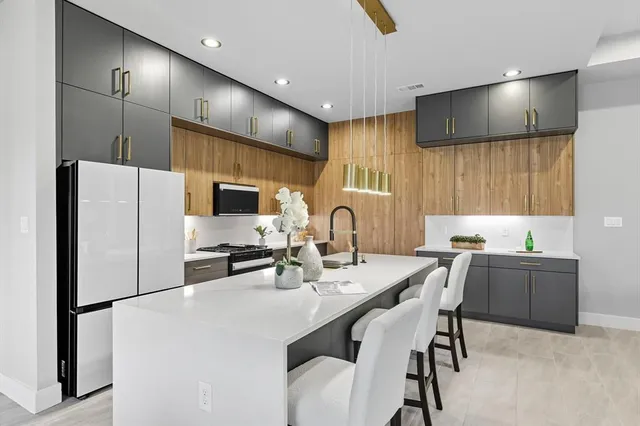 $769,000 | 2061 Glenhollow Drive, Weatherford, TX 76088