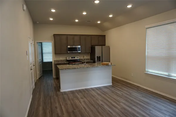 $1,295 | 10197 Barberry Street, Willis, TX 77318