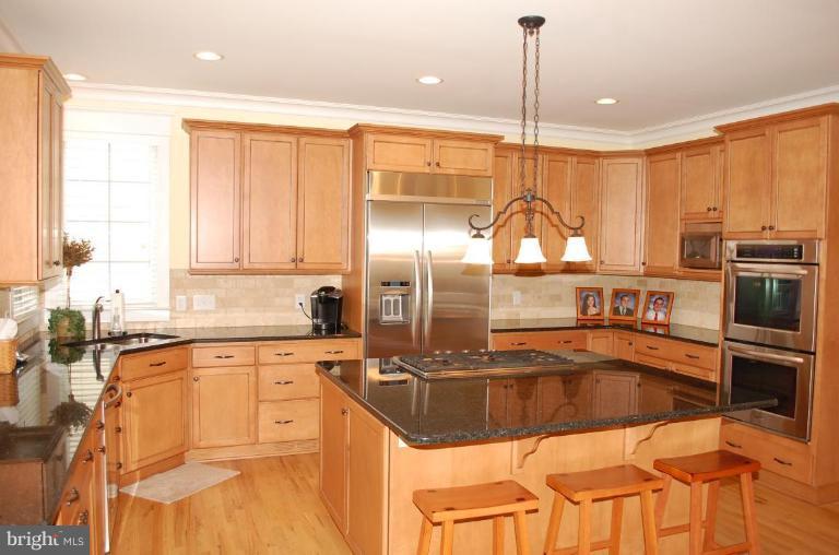 596 Old County Road Severna Park, MD 21146 - Photo 11 of 30 Kitchen