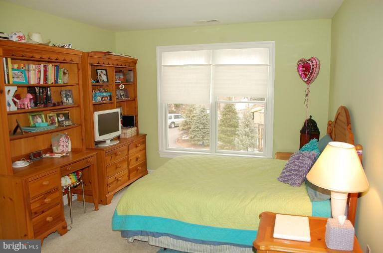 596 Old County Road Severna Park, MD 21146 - Photo 16 of 30 Bedroom #2
