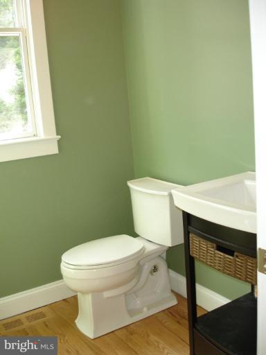 596 Old County Road Severna Park, MD 21146 - Photo 5 of 30 Bath #1