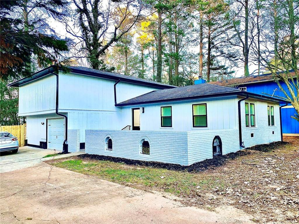 5390 Rockbridge Road Southwest Stone Mountain, GA 30088 - Photo 2 of 49