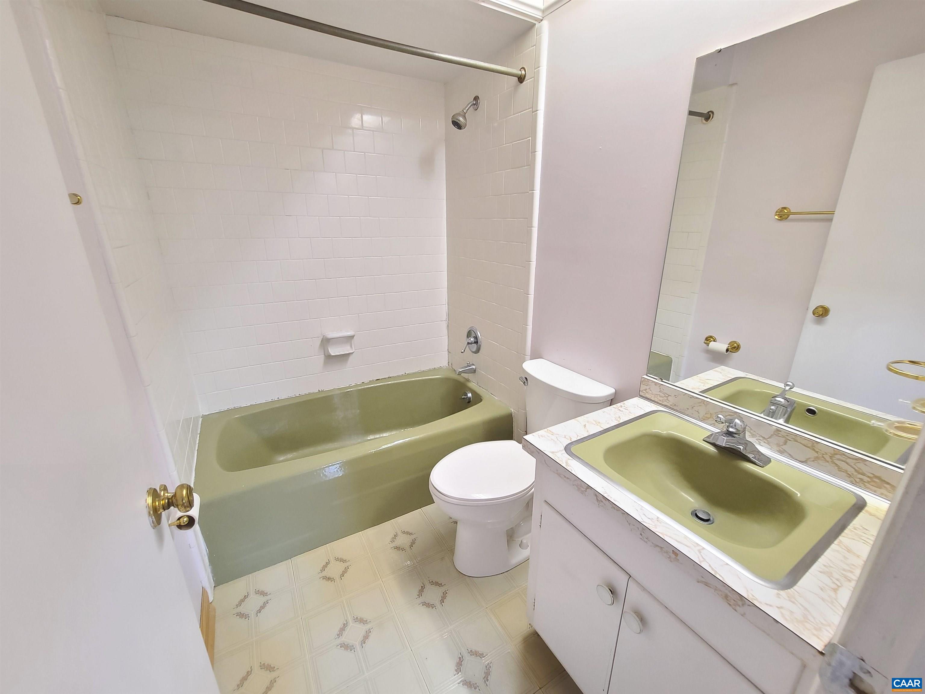 120 Georgetown Green Charlottesville, VA 22901 - Photo 17 of 26